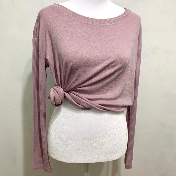 GAP Tops - 🛍 Gap Petite Crew Neck Top